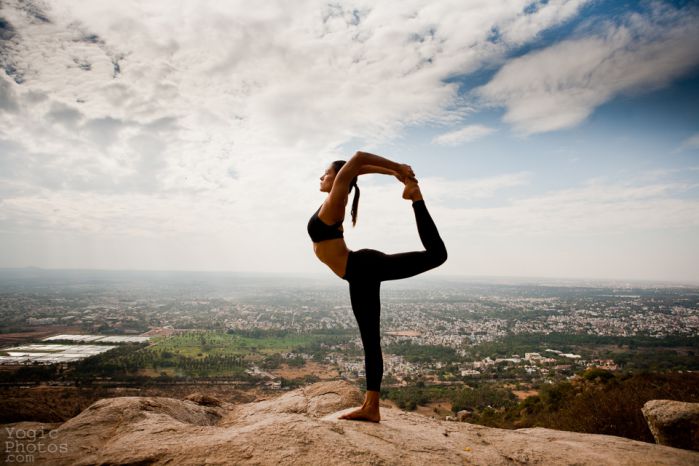 Những bài tập Yoga cho khớp háng dẻo dai hơn