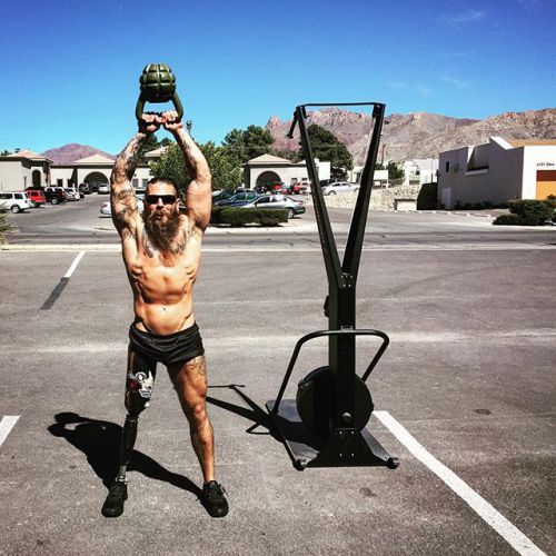 Derek Weida - Từ cựu chiến binh tàn phế đến 1 biểu tượng động lực tập gym