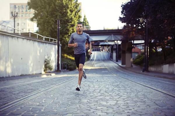 10 bước để có tư thế chạy bộ đúng chuẩn cho người mới