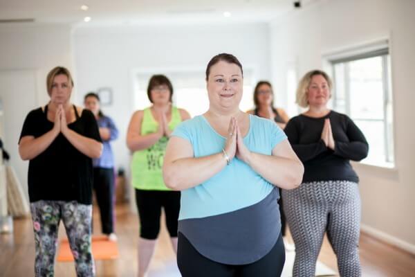 Yoga cho người béo phì: 5 tư thế đơn giản nhất bạn cần biết