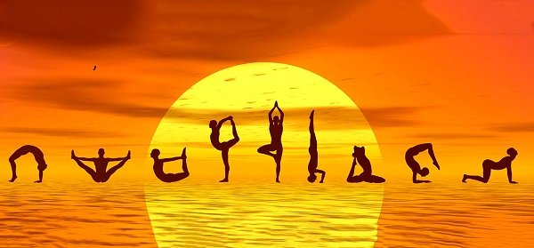 10 Tư Thế Yoga Đẹp Mắt Để Chụp Ảnh Sống Ảo 2023