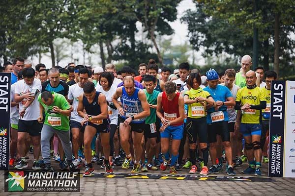 Giải chạy bộ Hanoi Half Marathon 2018