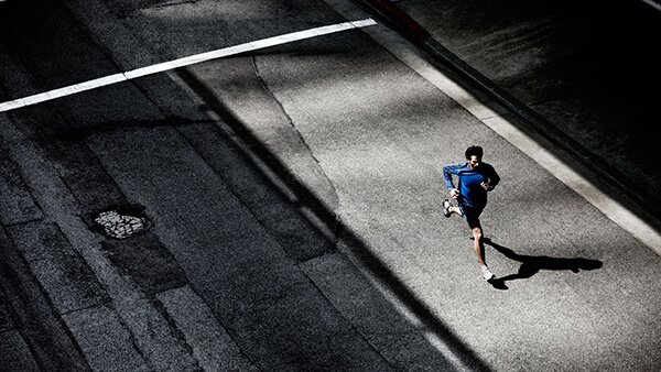 Làm sao để chinh phục chạy bán marathon dưới 2 giờ?