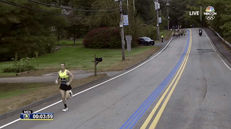 Runner vô danh khiến các VĐV Boston Marathon thấy choáng khi dẫn đầu 33km liên tục