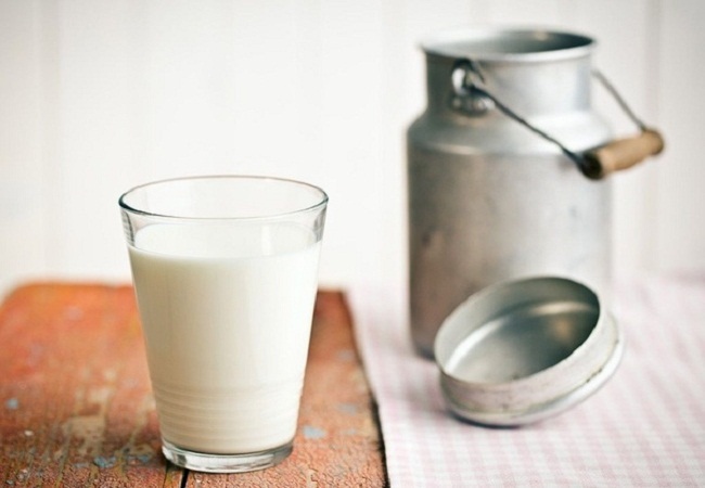 Sữa tách béo hay sữa tươi nguyên chất có lợi cho sức khỏe của bạn hơn?