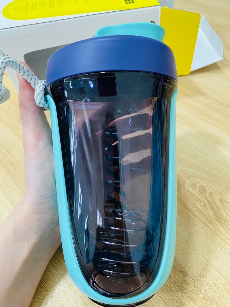 [Review] LiveFit Shaker - Bình lắc có thiết kế lạ mắt, sử dụng nhựa Tritan an toàn sức khỏe