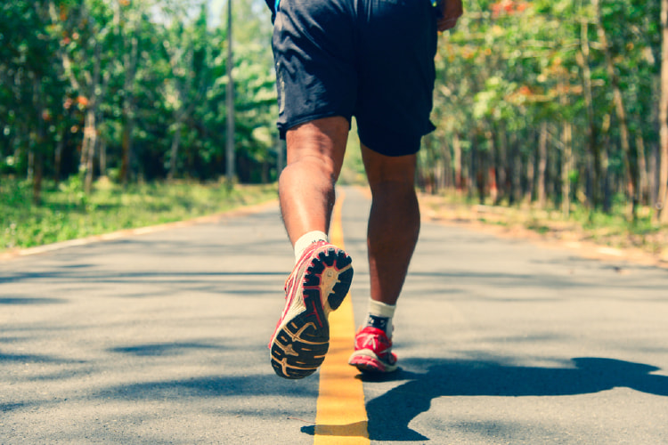 Những điều cần biết về căng cơ gân kheo trong chạy bộ 