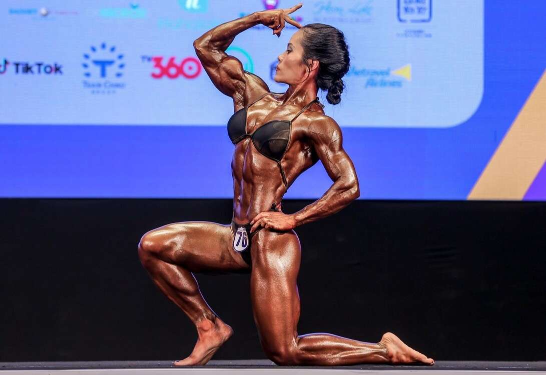 Nữ tập gym xây dựng cơ bắp được không? Hé lộ sự thật về khả năng tăng cơ bắp nữ!
