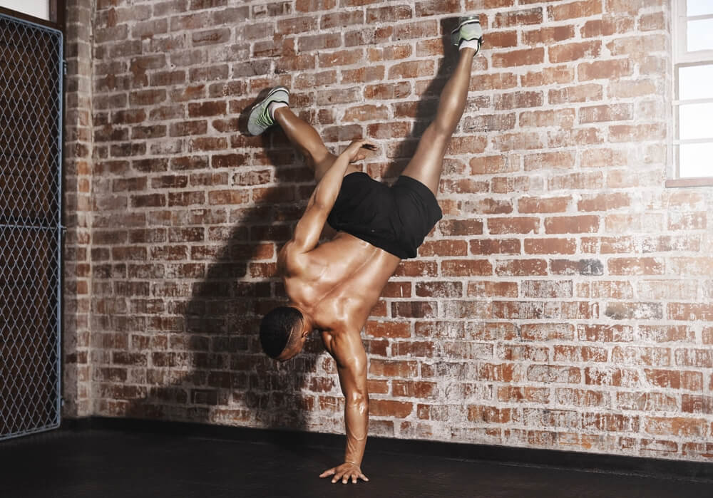 8 bài tập Calisthenics cho người mới bắt đầu, siêu dễ để thực hiện!