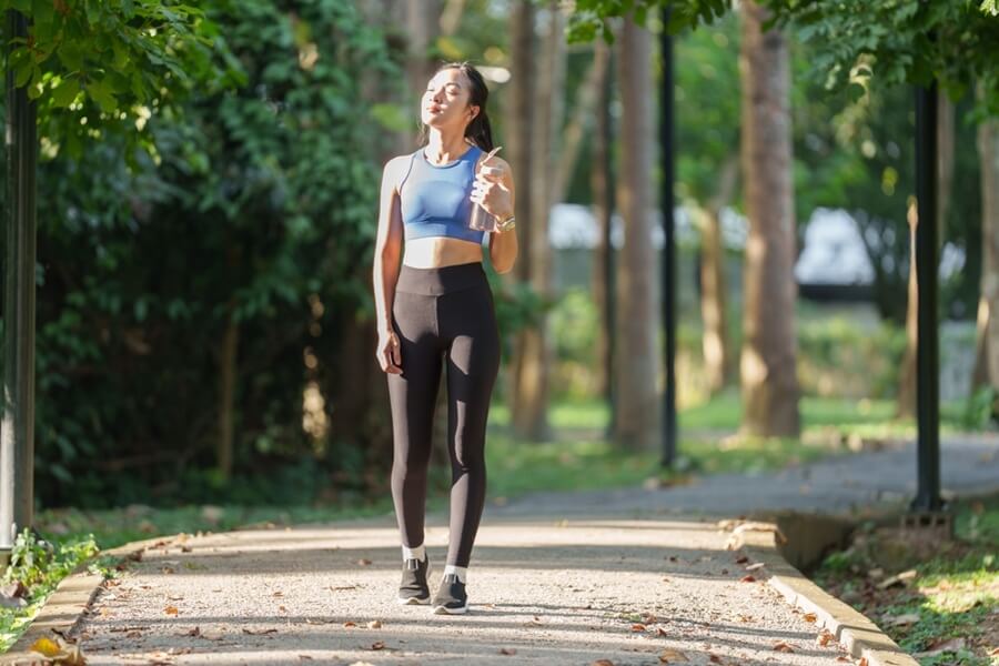 Mỗi ngày nên đi bộ bao nhiêu bước? Xem ngay để biết cách tính số bước!
