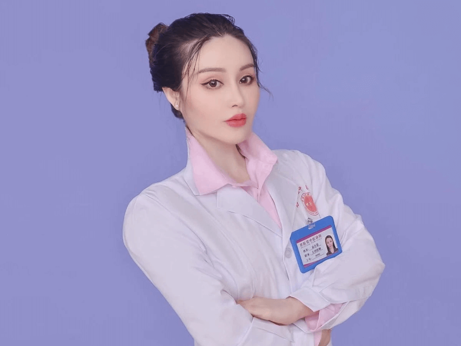 Bất ngờ trước dung mạo hiện tại của nữ cơ bắp cuồn cuộn - Yuan Herong