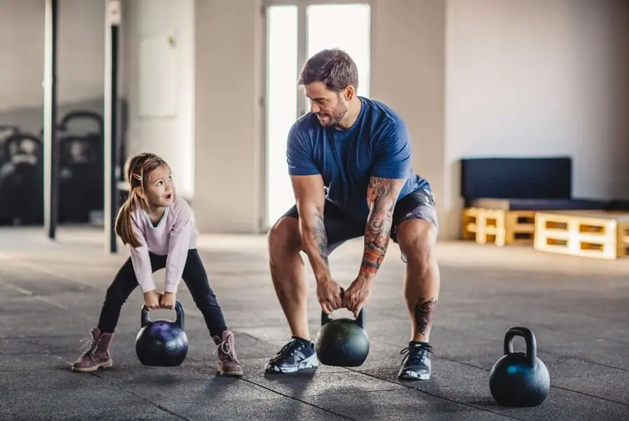 [Giải đáp] Trẻ em tập gym có bị lùn không? Chuyên gia trả lời cực kỳ dứt khoát!