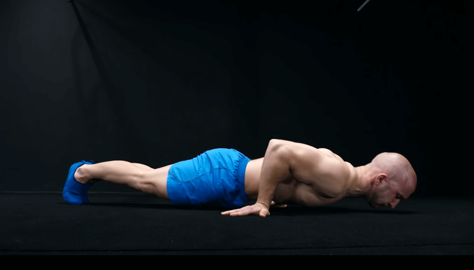 Tập Calisthenics không dụng cụ, body vẫn lên hạng ầm ầm Bicep push-ups