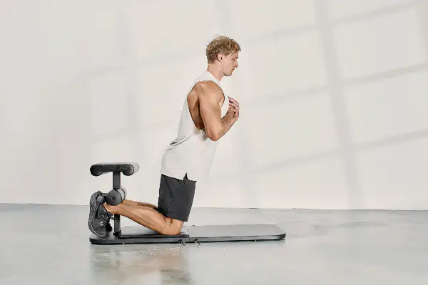 Tập Calisthenics không dụng cụ, body vẫn lên hạng ầm ầm nordic-curl