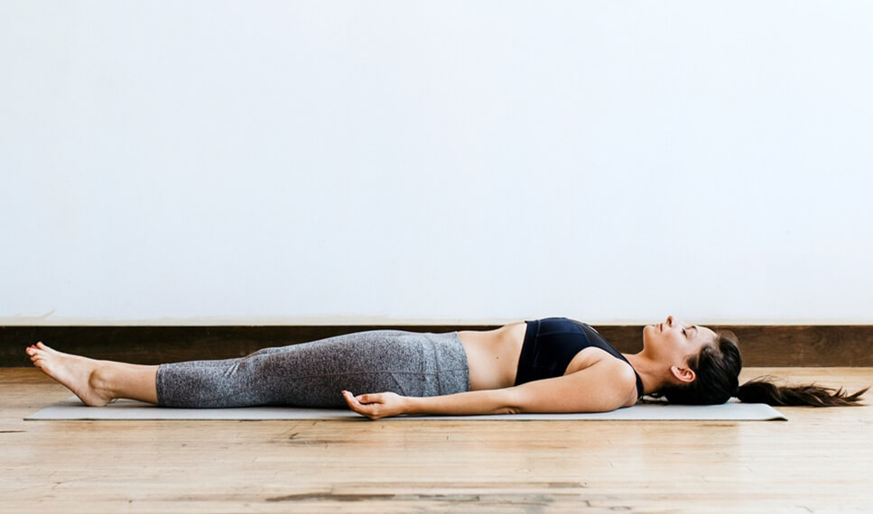 Hướng dẫn tập yoga cho người mới bắt đầu: 10 tư thế cơ bản ai cũng tập được