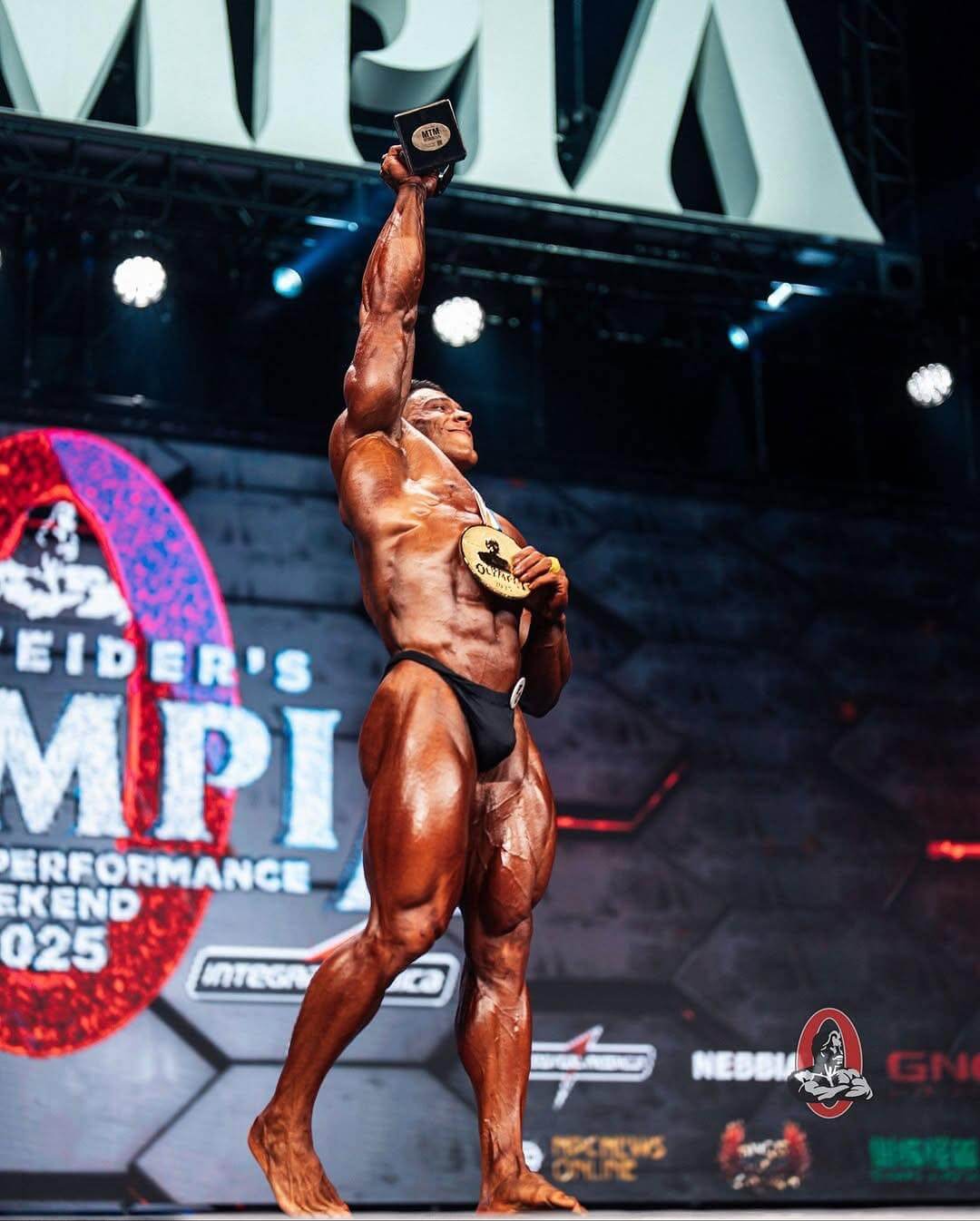 Hành Trình Đến Ngôi Vương Của Ramon Dino Tại Mr. Olympia 2025
