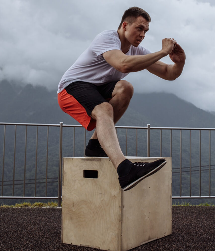 pistol squat 1 - Thành thạo Pistol Squat - Hướng dẫn chi tiết từ A đến Z Thành thạo Pistol Squat - Hướng dẫn chi tiết từ A đến Z