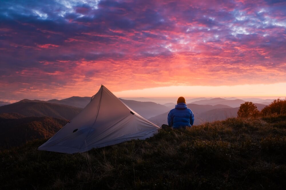 leu trekking khi di trekking - Đi trekking cần mang theo gì? 40+ món đồ nhất định phải biết cho người mới Đi trekking cần mang theo gì? 40+ món đồ nhất định phải biết cho người mới
