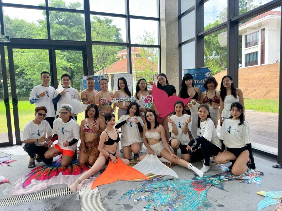 "Nàng tiên cá" chia sẻ bí quyết ăn uống, hít thở và tập luyện để có thân hình chuẩn 